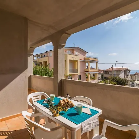 Affittasardegna-casa Papavero E Trifoglio Apartment